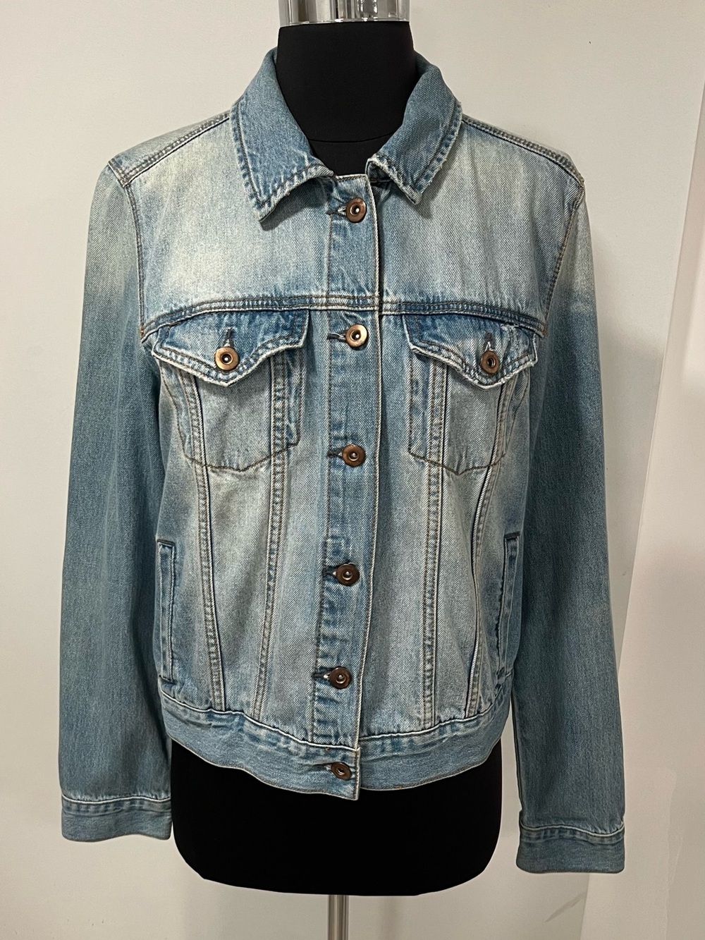 Forever 21 Light Blue Washed Denim Jean Jacket